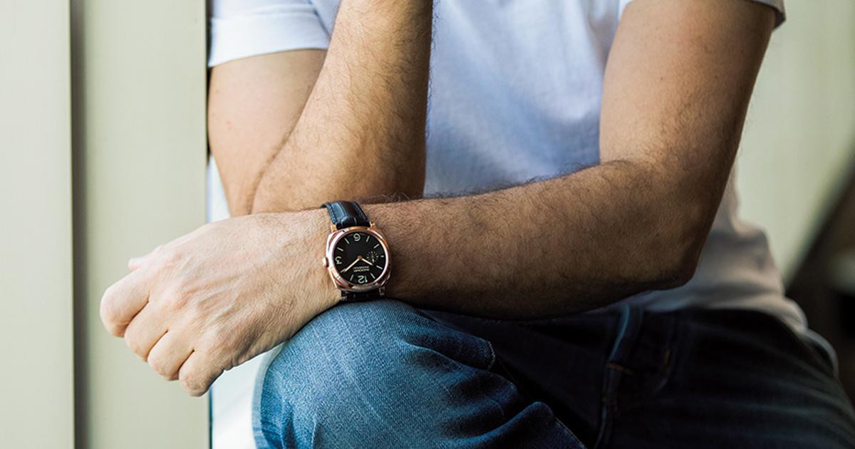 夏のオトコの時計選びは、黒×金が色っぽい | メンズウォッチ（腕時計