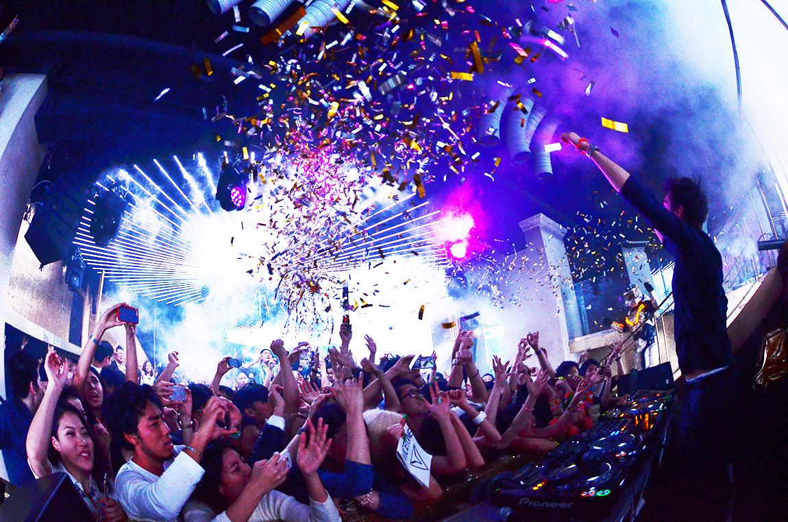 盛り上がり必至！ クラブのカウントダウンパーティー３選 | イベント | LEON レオン オフィシャルWebサイト CSFOTO 10x8フィート  ディスコパーティー背景幕 80年代 ナイトクラブ 音楽 ダンス コンサート ステージ 誕生日パーティ