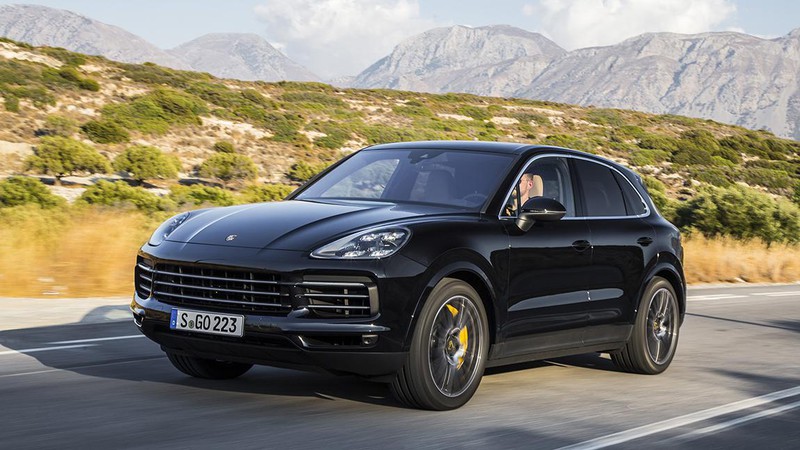 最新のポルシェ カイエンに試乗！スーパーSUVのパイオニアはどう進化