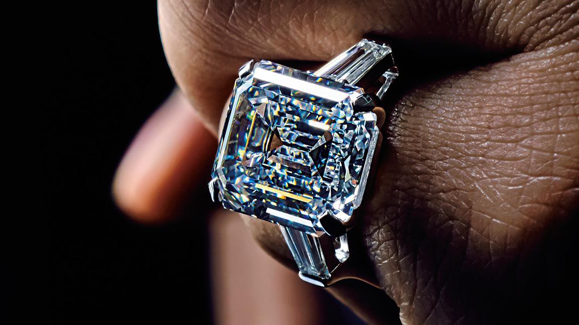 インパクト絶大！ キング オブ ダイヤモンドの10カラットリング