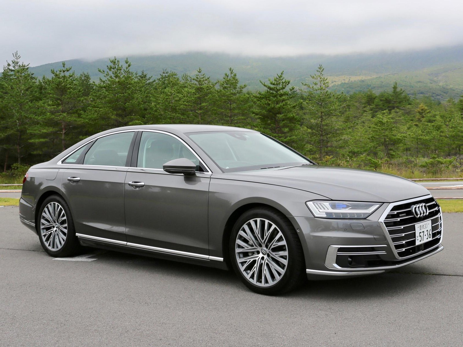 新型】Audi A8に試乗。その進化に高級セダンの未来を見た！ | 自動車 | LEON レオン オフィシャルWebサイト