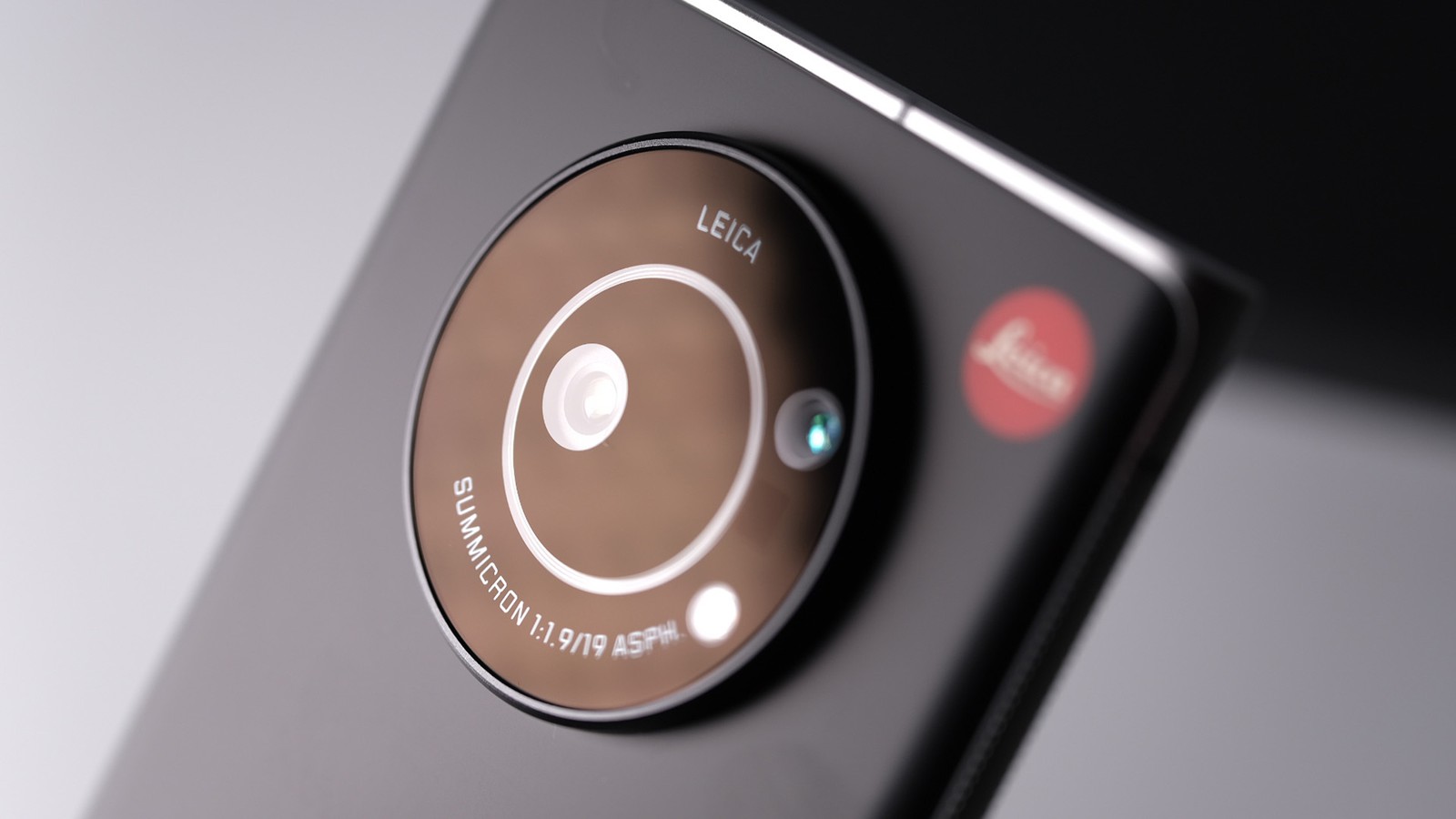 ライカのスマホはお買い得!? 話題の「LEITZ PHONE 1」を自腹レビュー