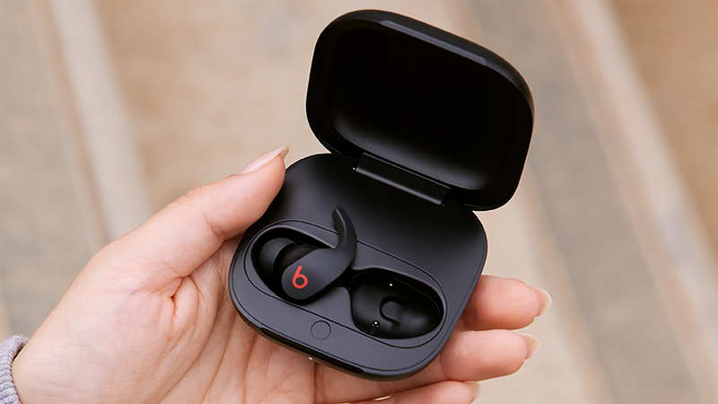 iPhoneユーザーに完全“フィット”！？ Beats Fit Proを実機レビュー