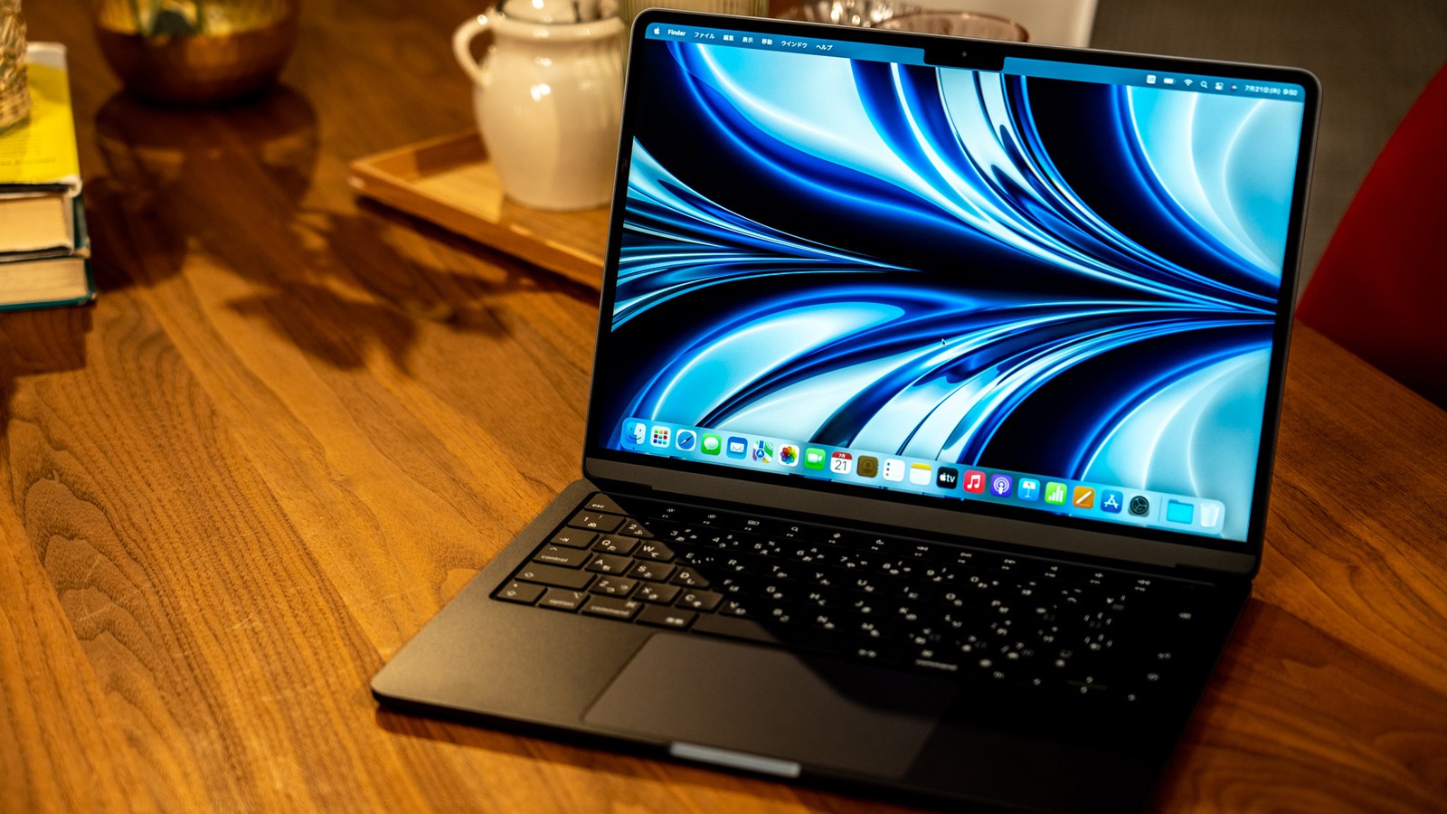 M2 MacBook Air 2022年モデル Apple、驚異的なパワーの新しいM2チップを搭載したまったく