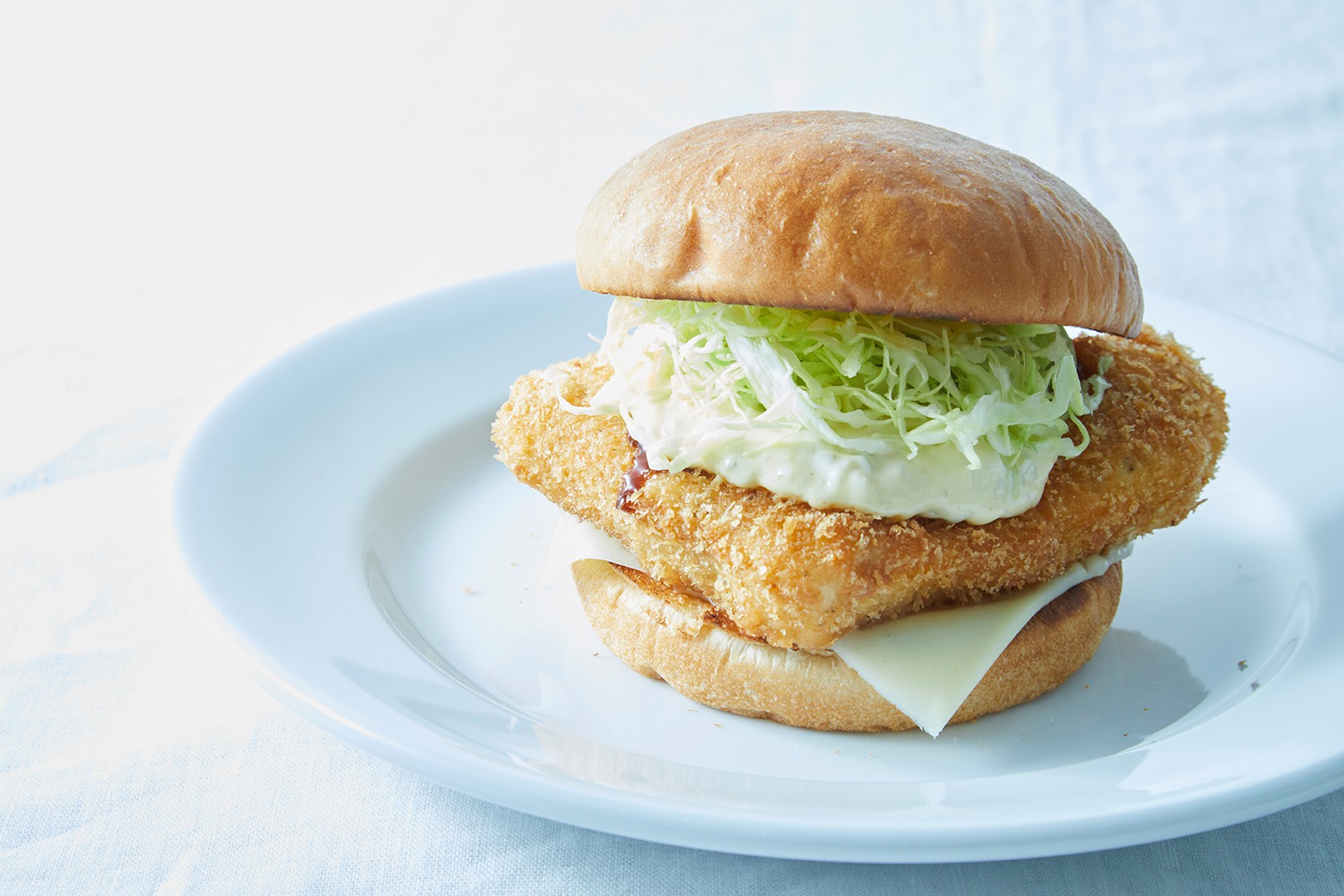 ヘルシーで罪悪感レスな「フィッシュバーガー」の作り方 | グルメ