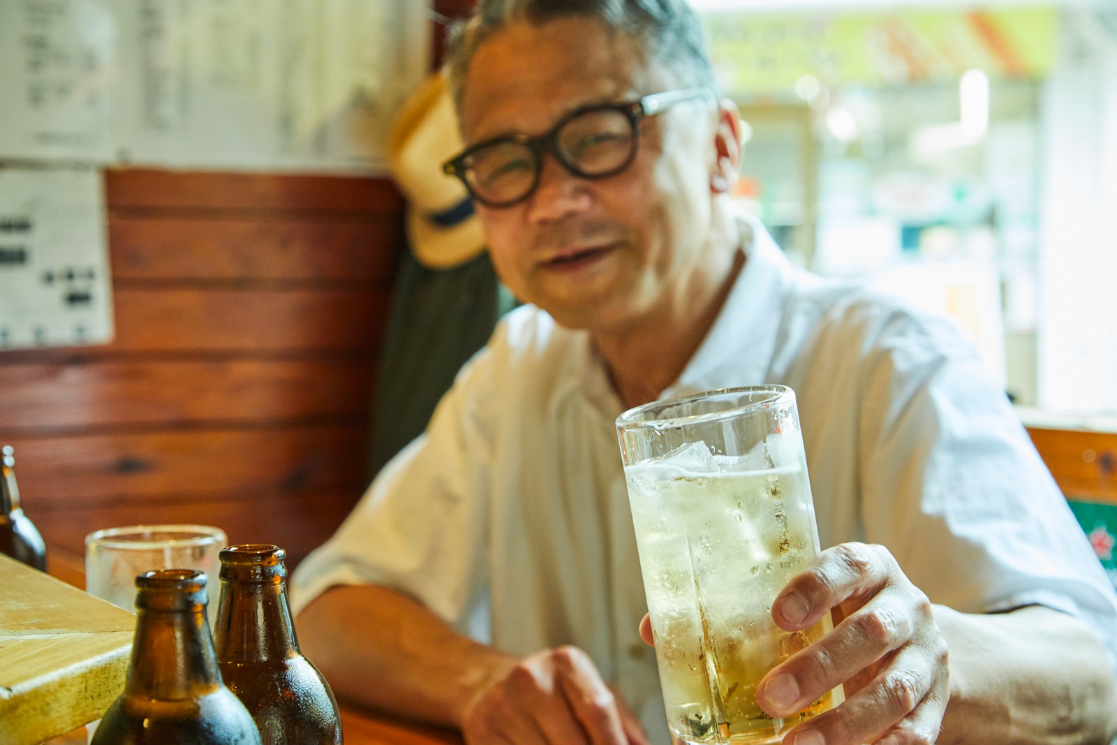 酒場の達人、牧野伊三夫さんと高円寺はしご酒 | ライフスタイル | LEON レオン オフィシャルWebサイト