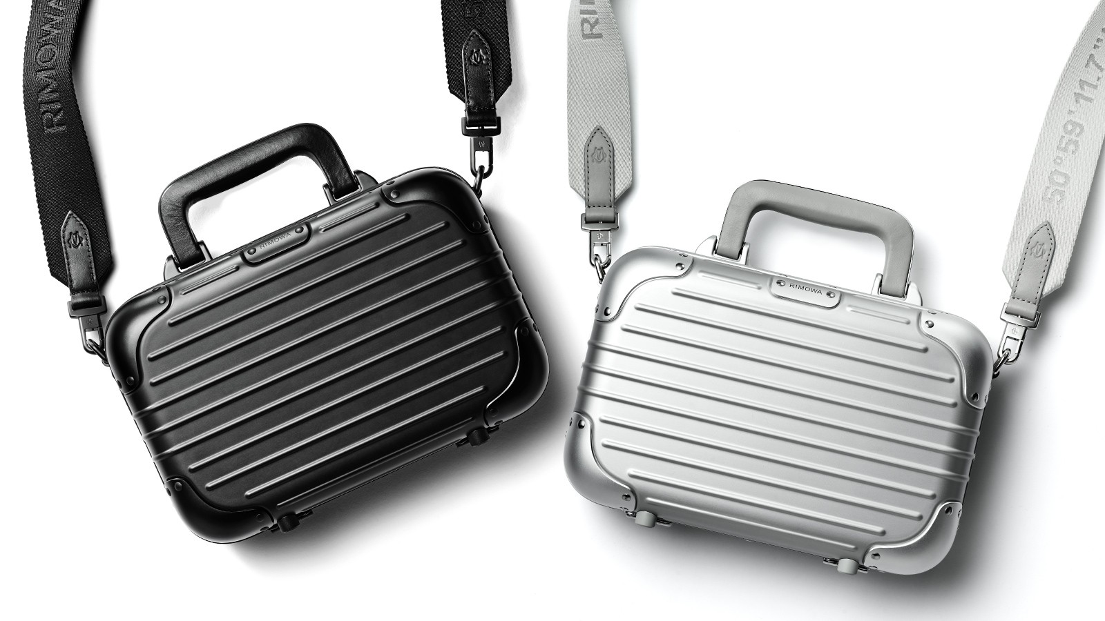 リモワ」からミニバッグ誕生！ お目立ち必至で、秋の着こなしが洒脱に