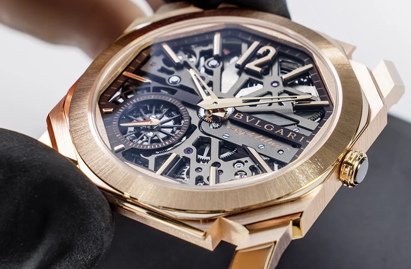 ブルガリブルガリメンズ腕時計自動巻（手巻き機能付き）美品　逸品　チタン＆ブロンズ ディアゴノ ブルガリ BVLGARI メンズ 時計 Diagono 自動巻 ブルー