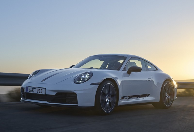 試乗リポート】マニュアルのポルシェ911・カレラTでクルマ好きオヤジ