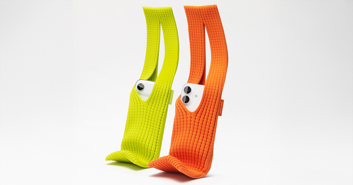 新品iPhone Pocket by ISSEY MIYAKE ロング シナモン iPhone Pocket by