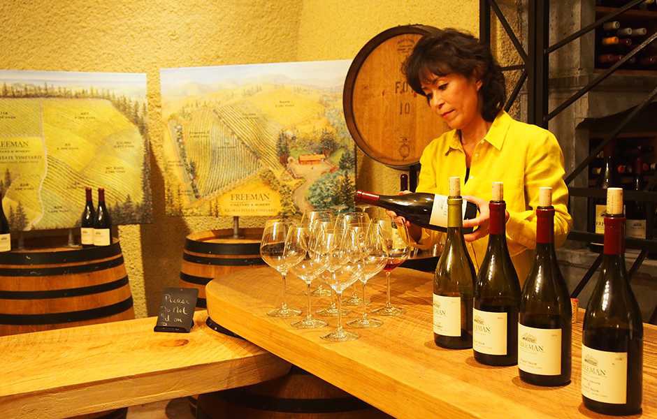 Napa Valley サンフランシスコ　ワイナリー　ステンドガラス Napa Valley サンフランシスコ ワイナリー ステンドガラス