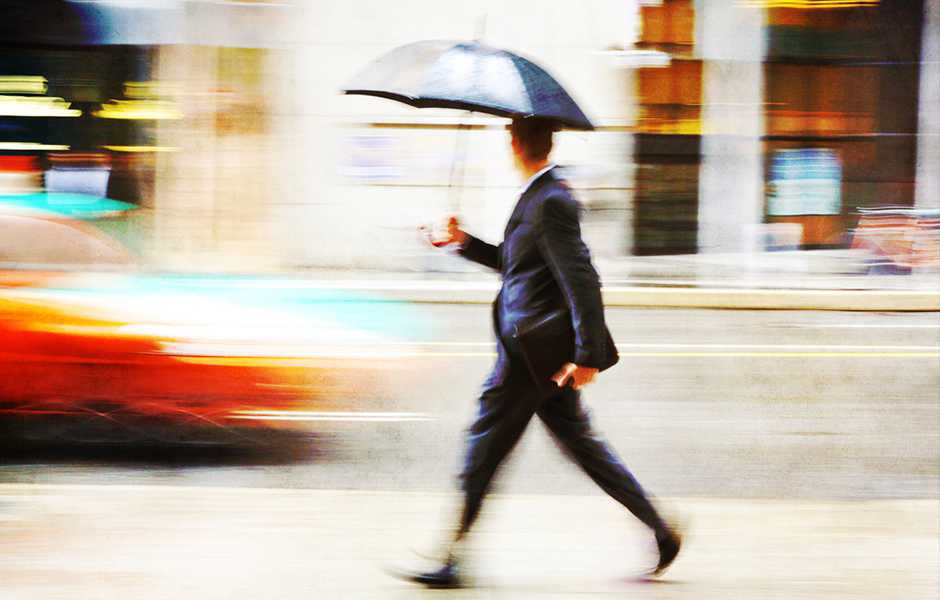 雨の日が待ち遠しくなるアイテム【2】雨に強い靴とバッグがデキ