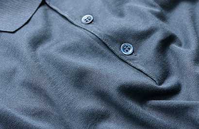 強捻糸の使用で暑くてもサラッ