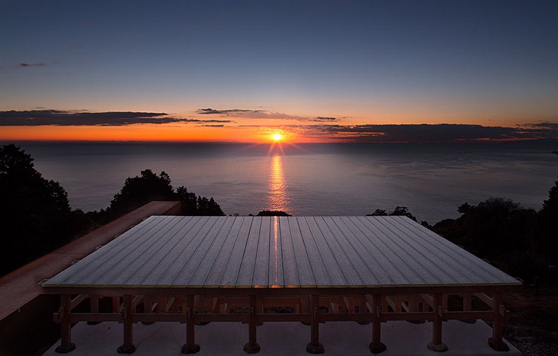 まもなく予約開始！ 杉本博司のアートと海を一緒に楽しめるスポット3選