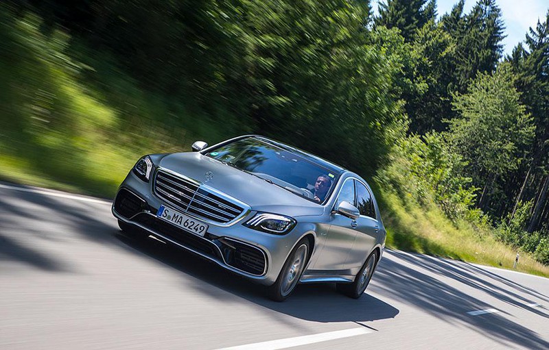 さらに進化したメルセデス・ベンツSクラス。世界最高のセダンの実力を