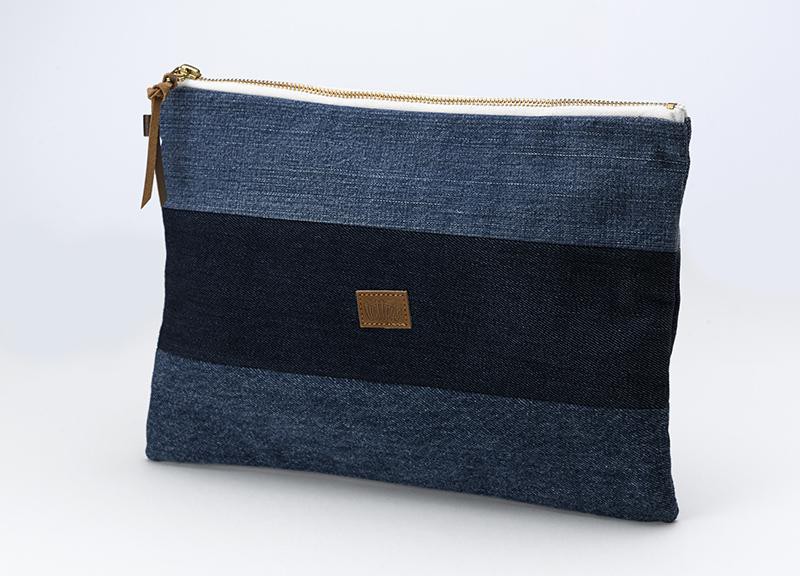 クラッチバッグ/レターズ