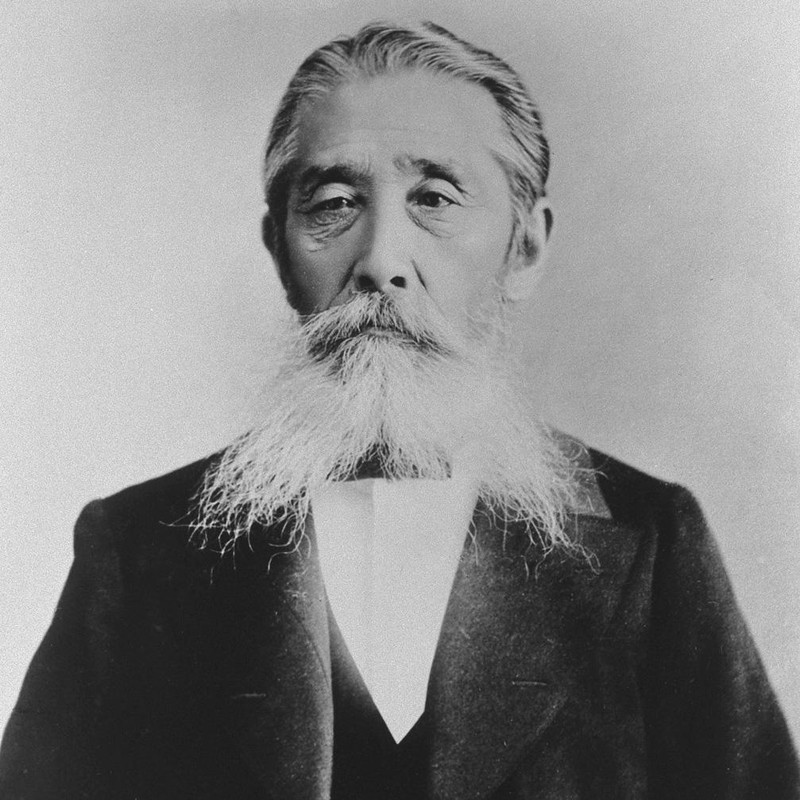 板垣退助(1837-1919)土佐藩出身、明治維新の元勲。この写真は60歳ごろ。渡欧していたことはこんなに立派なヒゲはなかったはず。(国立国会図書館蔵)