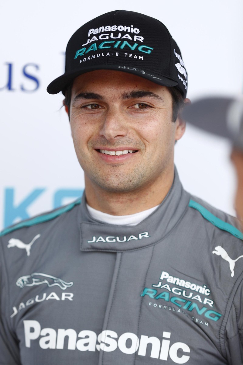 ご存知、ネルソン・ピケのご子息、ピケJr.シャイながら走りはアグレッシブ! 初戦は4位でした。