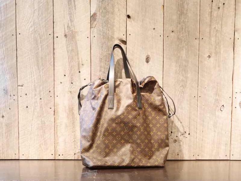 ルイ・ヴィトン×フラグメントデザインの「カバライト」。