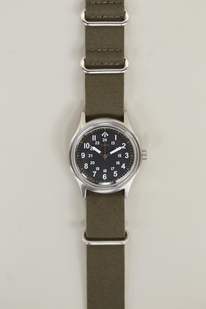 ナイジェルケーボン✕タイメックス 腕時計 ナイジェル・ケーボン×タイメックスのステンレスケース腕時計