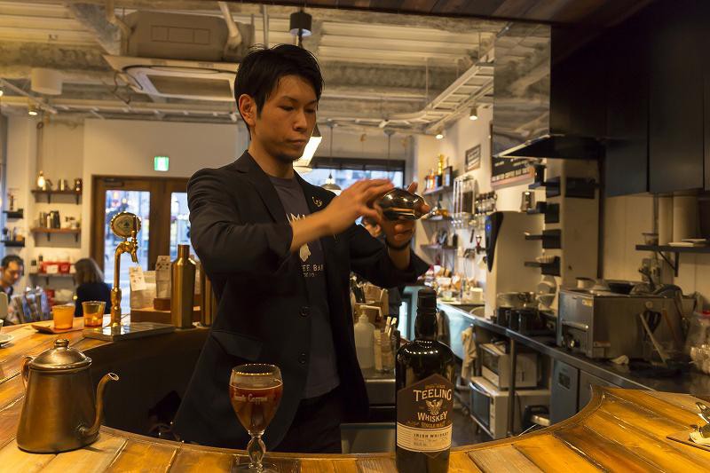 バリスタ兼バーテンダーとして、コーヒーにもお酒にも精通する「アンリミテッド コーヒーバー 東京」の田中恭平さん。