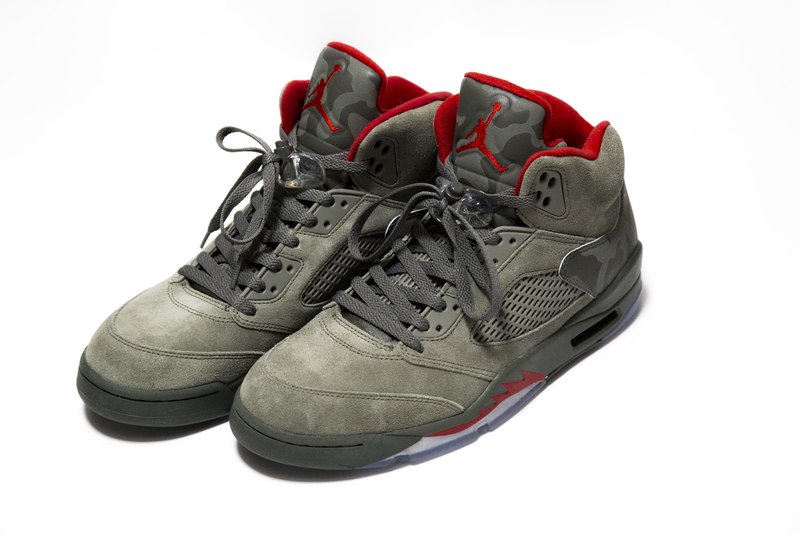 エア ジョーダン 5 レトロ air jordan 5 6 retro red black
