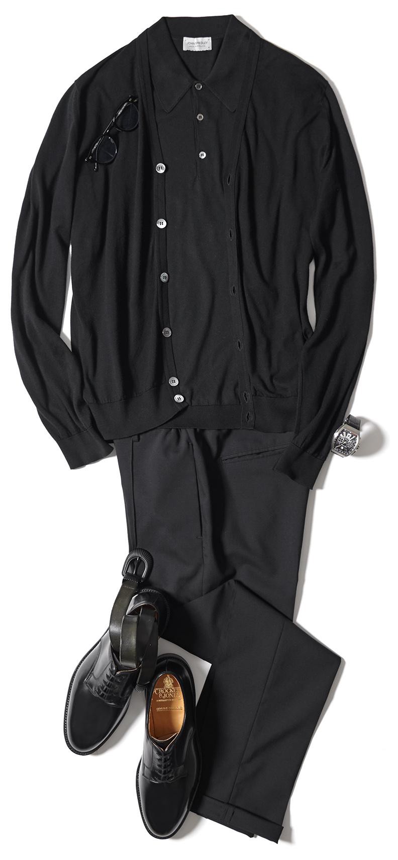 カーディガン3万2000円、ポロシャツ2万6000円／ともにジョン スメドレー （リーミルズ エージェンシー）、パンツ2万8000円／ジャブス アルキヴィオ（エフイーエヌ）、ベルト2万2000円／ダミーコ（バインド ピーアール）、時計225万円／フランク ミュラー（フランク ミュラー ウォッチランド東京）、サングラス4万7000円／アイヴァン 7285（アイヴァン 7285 トウキョウ）、靴11万1000円／クロケット&ジョーンズ（トレーディングポスト青山本店）