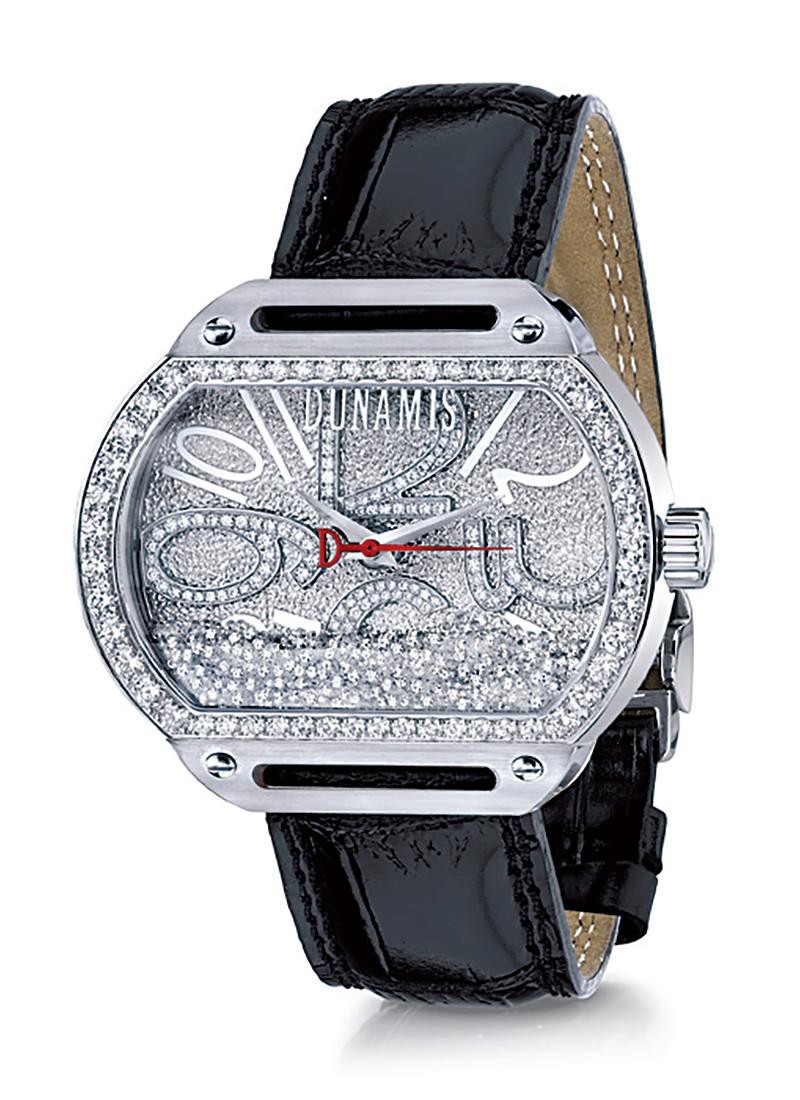 注目の腕時計「デュナミス」は3カラットのダイヤモンドが流れる
