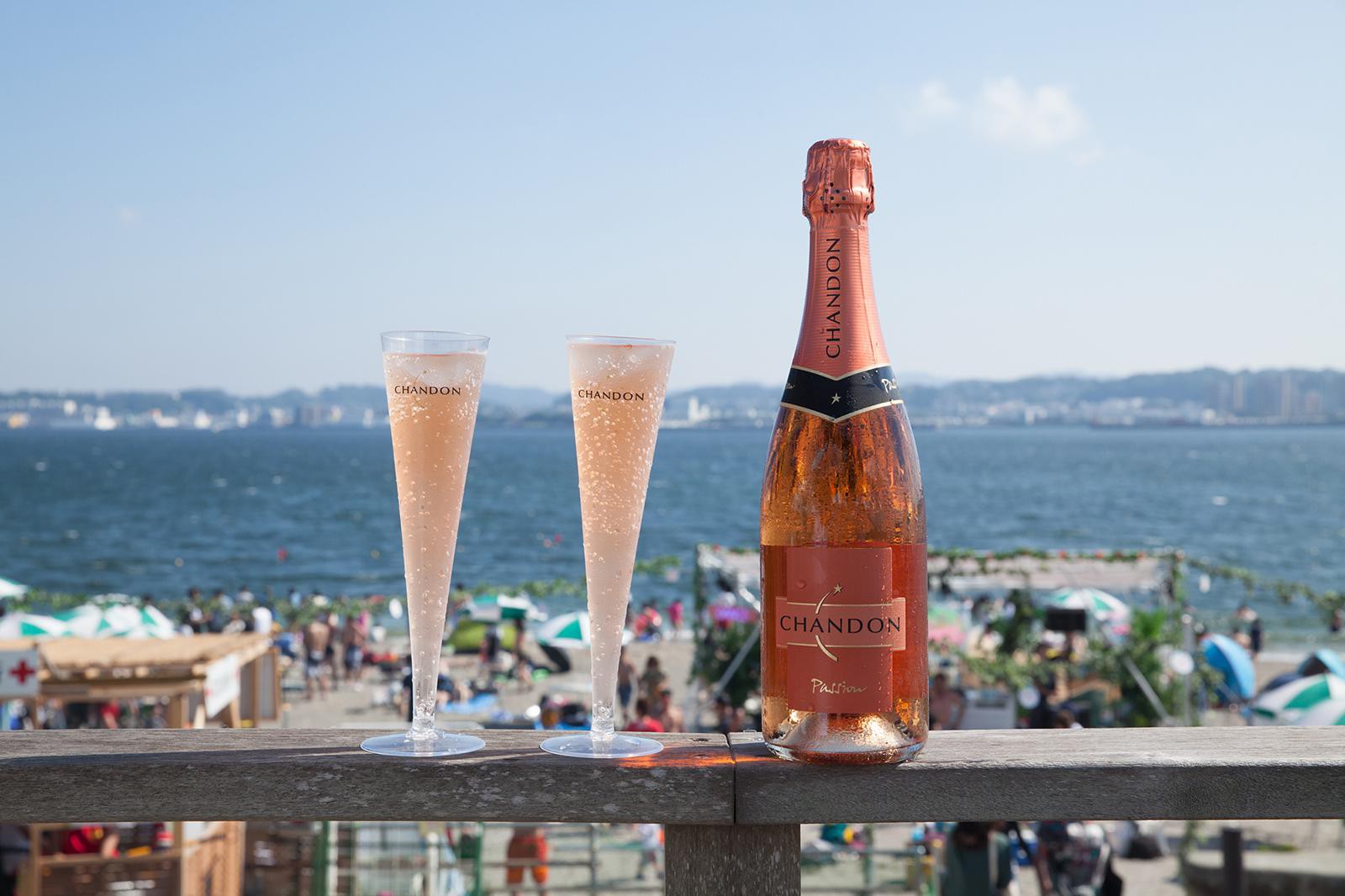 スパークリングワイン「シャンドン パッション（CHANDON PASSION）」。ボトル 6,000円 グラス 700円。