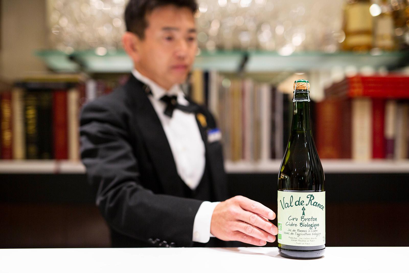 オーガニックで中辛口。シードル ヴァル・ド・フランス1360円／The Wine（東急百貨店 本店）