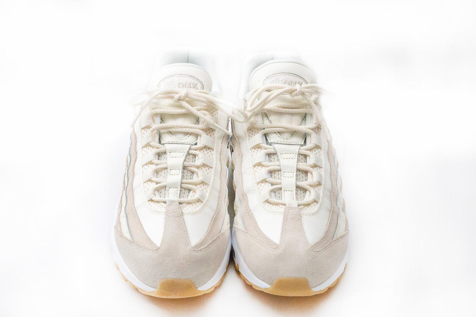 「エアマックス95 プレミアム」（https://www.nike.com/jp/ja_jp/）　オフホワイト off-white air max 95