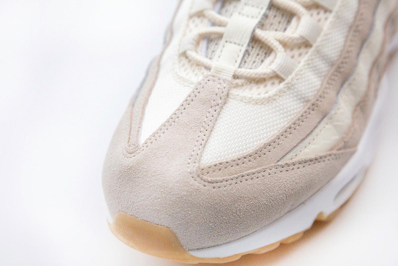 「エアマックス95 プレミアム」(https://www.nike.com/jp/ja_jp/) オフホワイト off-white air max 95