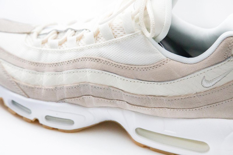 「エアマックス95 プレミアム」(https://www.nike.com/jp/ja_jp/) オフホワイト off-white air max 95