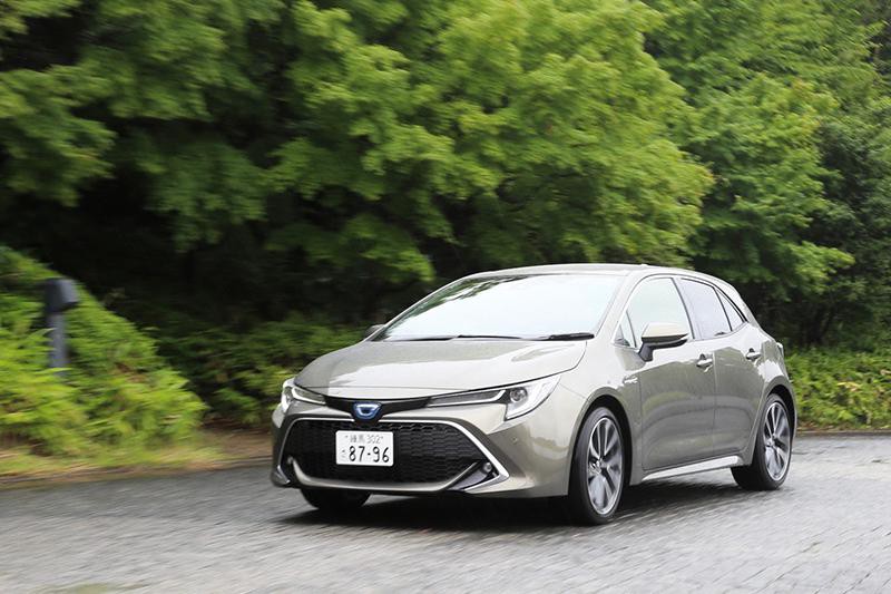 カローラ・スポーツのハイブリッド車は72kW(98ps)と142Nmの1797ccエンジンに163Nmのモーターを組み合わせている