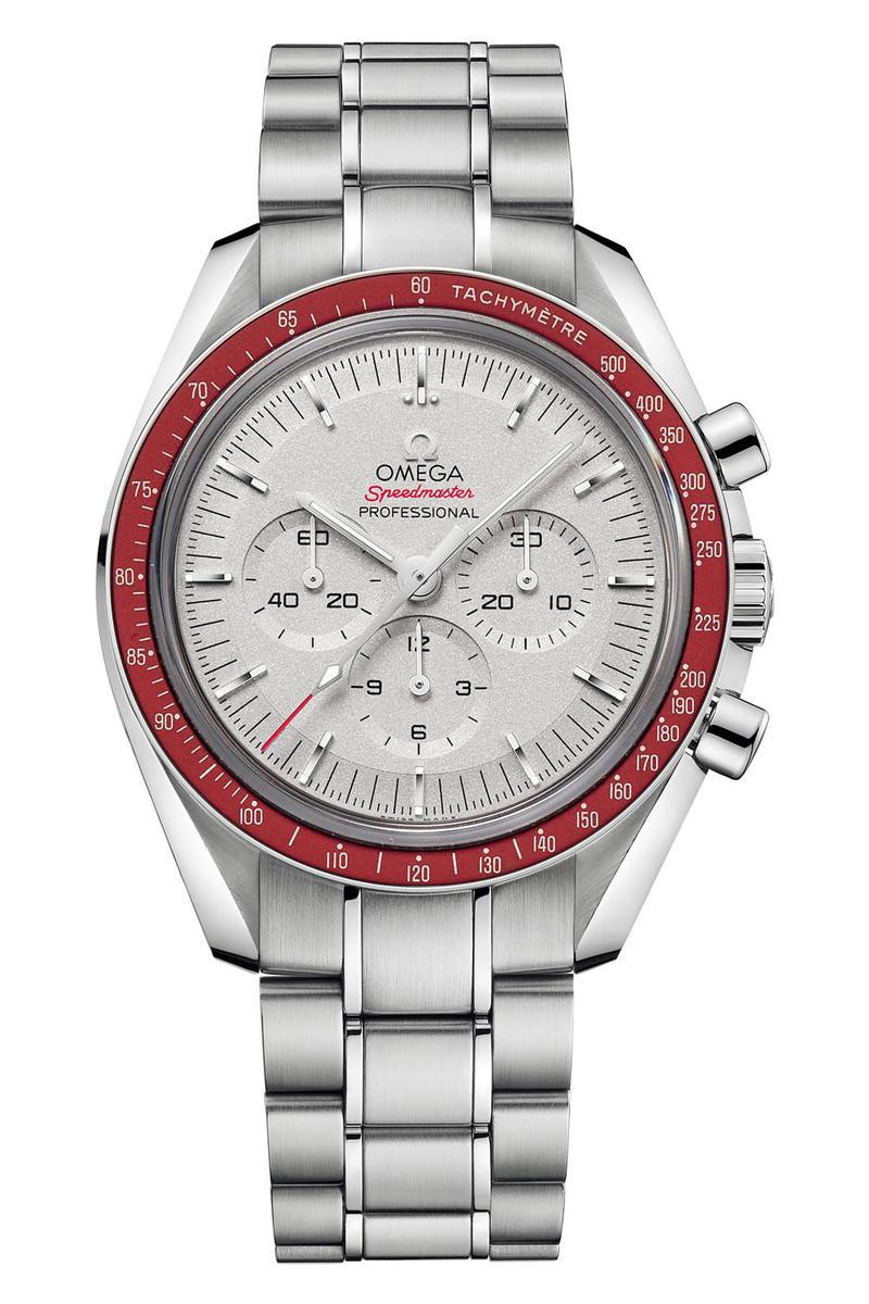 「スピードマスター プロフェッショナル 東京 2020 リミテッドエディションズ」手巻き、SSケース(42㎜)・ブレスレット、50m防水。63万円/オメガ(オメガお客様センター)