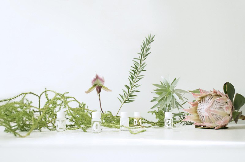 イズミカン コレクション フレグランス0/ZERO、1/SAKURA、2/WAKABA、3/HANAYUZU、4/YUDACHI 全5種類、各5ml 3,000円(税別)