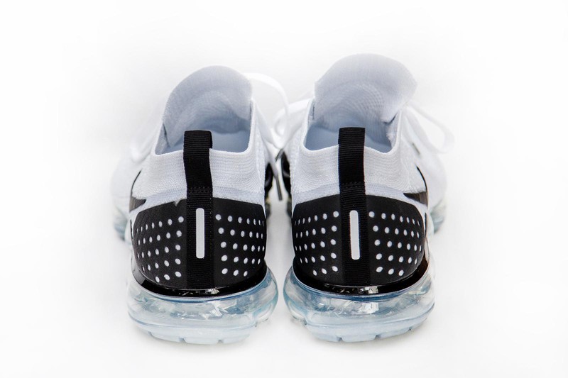 NIKE AIR VAPORMAX FLYKNIT 2 ナイキ エア ヴェイパーマックス フライニット 2
