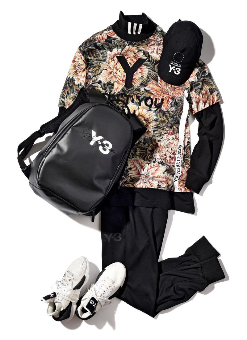 カットソー1万8000円、ロングスリーブカットソー2万500円、パンツ2万8000円、キャップ1万1000円、バックパック3万8000円、靴5万円/すべてワイスリー(アディダス ファッション グループ ショールーム)