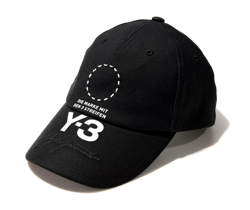 1万1000円/ワイスリー(アディダス ファッション グループ ショールーム)