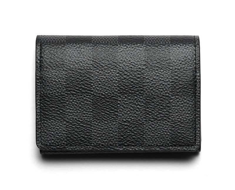 ［W10.5×H8.3×D2.1 cm］ 2万8000円／ルイ・ヴィトン（ルイ・ヴィトン クライアントサービス）