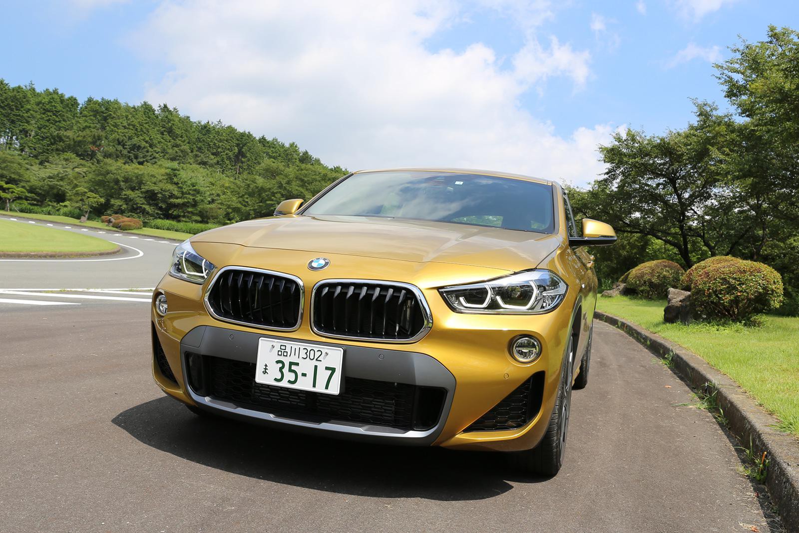 BMW X2 最大トルクは1350rpmから発生するので力強い