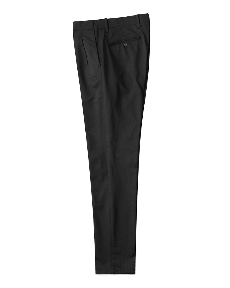 パンツ 3万1000円／ジャブス アルキヴィオ（エフイーエヌ）