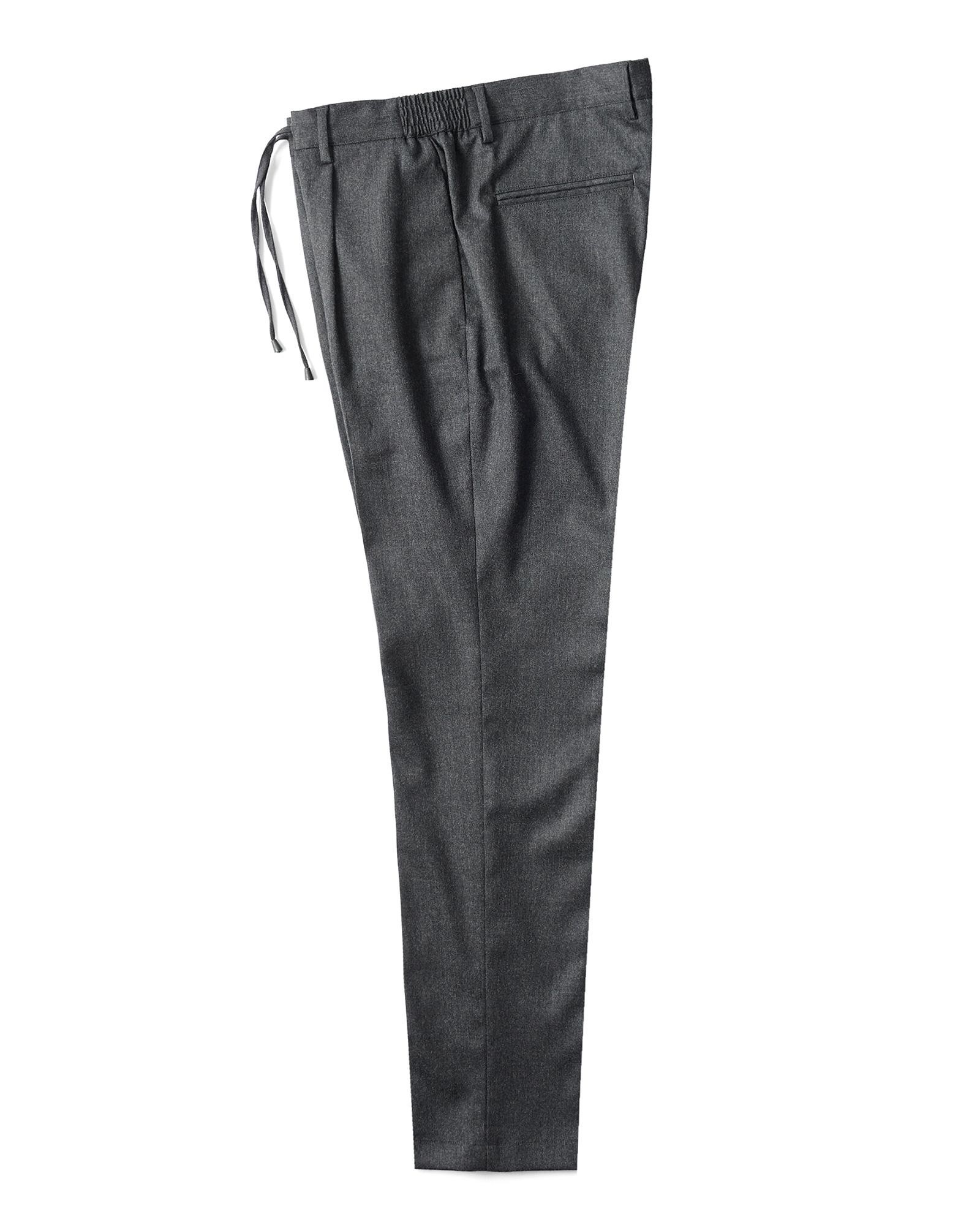 パンツ2万8000円/ジャブス アルキヴィオ(ビームス 六本木ヒルズ)