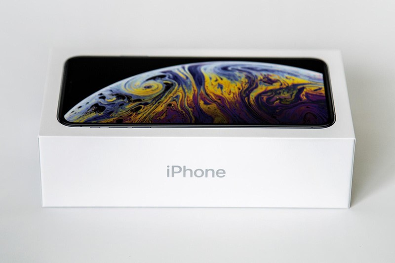 iPhone XS MAX（シルバー／256GB）
