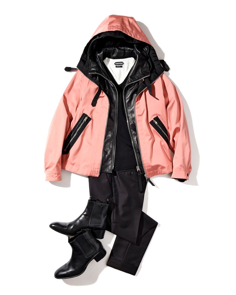 ブルゾン39万円、レザーブルゾン85万円、ニット(黒)19万円、ニット(白)10万円、パンツ14万円、靴参考商品/すべてトム フォード(トム フォード ジャパン)