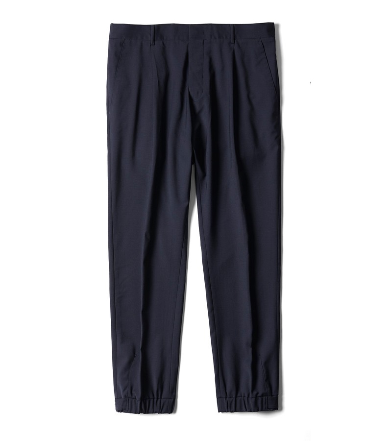 パンツ 3万7000円／PT01（PT JAPAN）