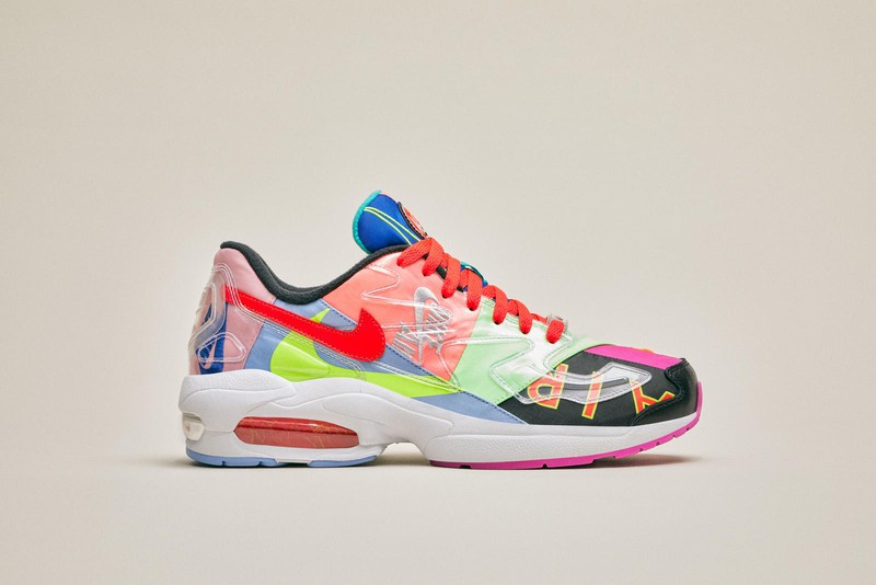 スニーカー ナイキ ✕ Atmos エア マックス 2 ライト 1万6000円/ナイキ(NIKE カスタマーサービス)