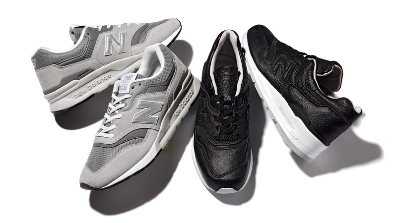スニーカー 左CM997HCA1万1900円、右M997 BSO3万8000円/ともにニューバランス(ニューバランス ジャパンお客様相談室)