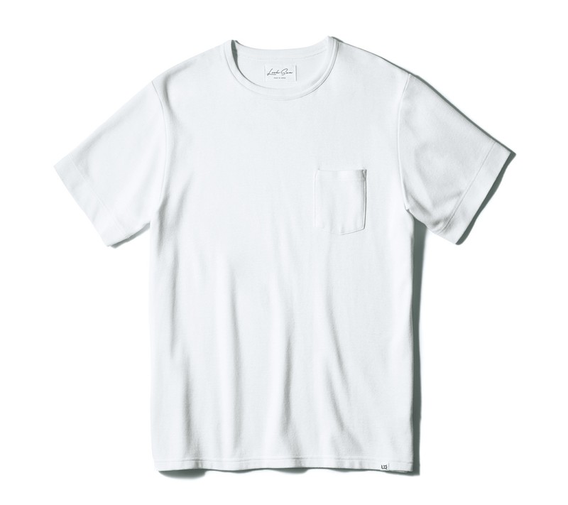 シャツ 1万6800円/ルクシー(ジェムプロジェクター)