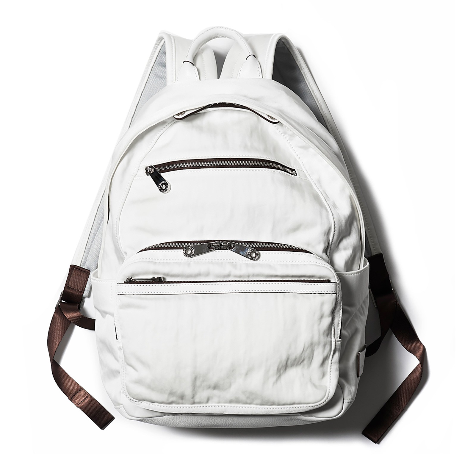 リュック H43×W34×D20cm。4万9000円/クリーザン(コニー)